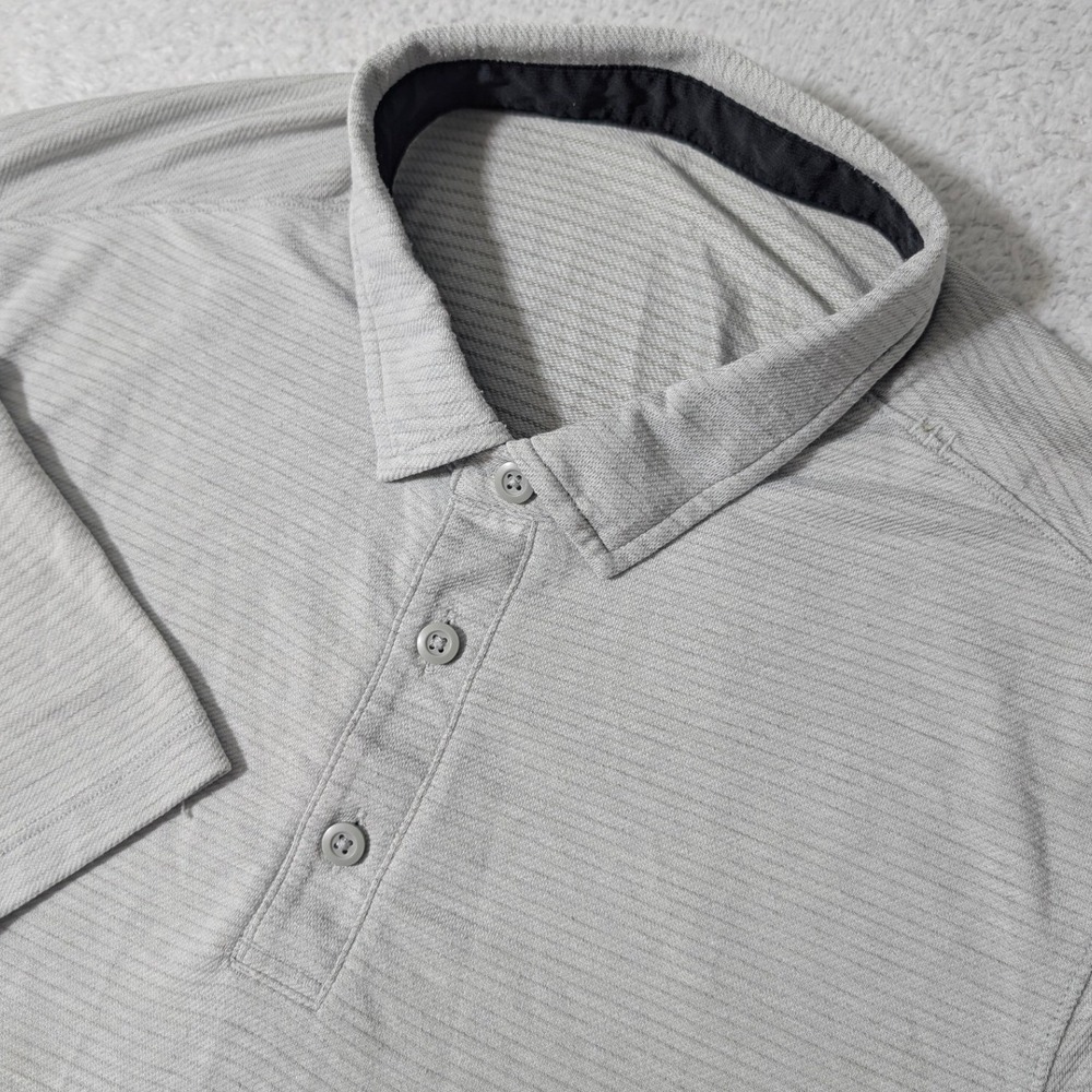 Lululemon Evolution Polo Mens Med Grey Stripe Stretch Short‎ Sleeve M3AFOS Stain